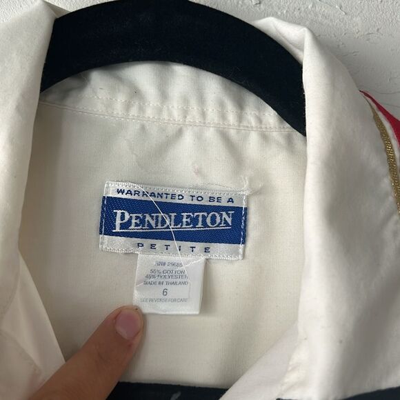 White Pendelton Button Down Blouse Size Small in Almost Perfect - Picture 5 of 5